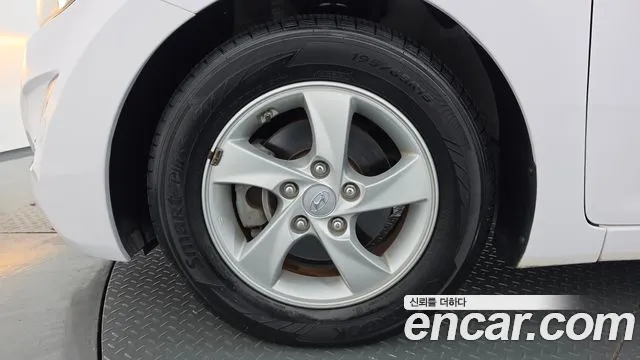 Hyundai Avante 2015 thumb 5