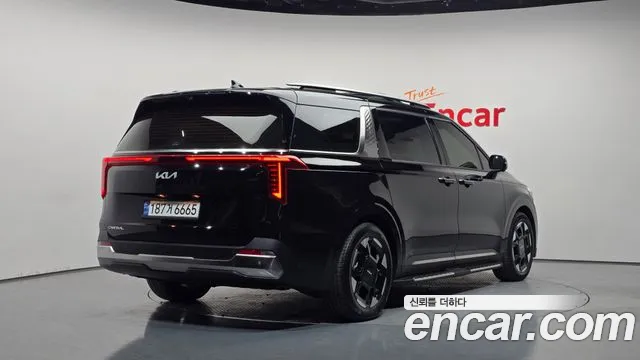 Kia Carnival 2024 thumb 2
