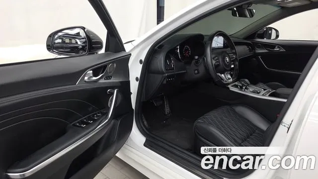 Kia Stinger 2021 thumb 10
