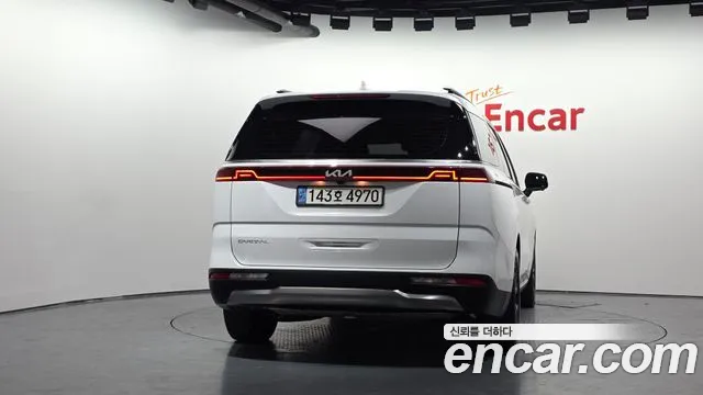 Kia Carnival 2022 thumb 4