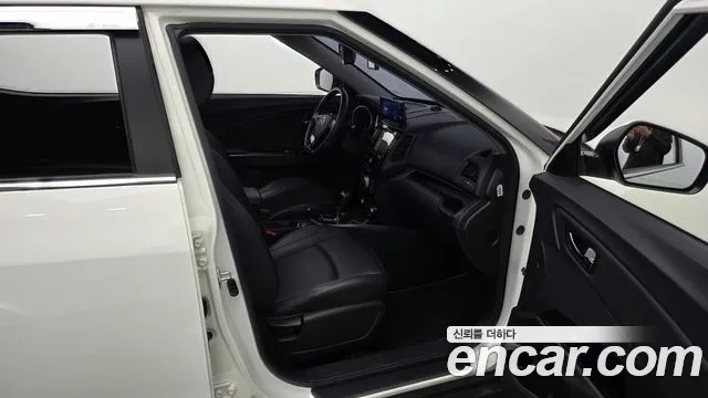 KG_Mobility_Ssangyong TIBOLI 2016 thumb 11