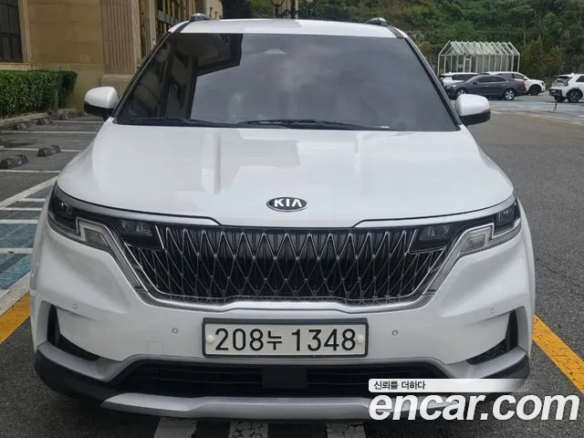 Kia Carnival 2021 thumb 3