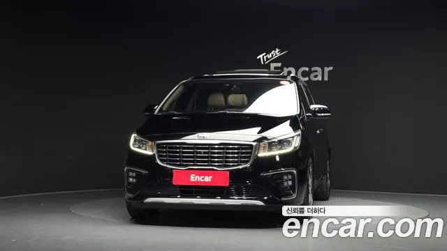 Kia Carnival 2018 thumb 3