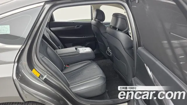 Genesis G80 2022 thumb 12
