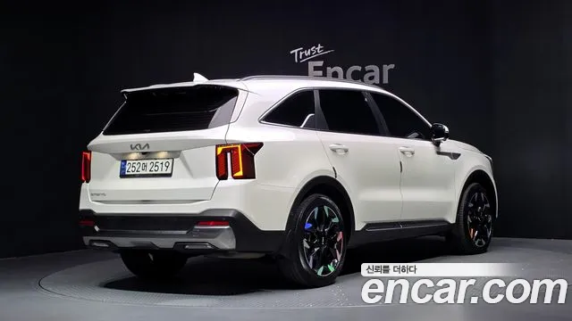 Kia Sorento 2023 thumb 2