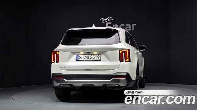 Kia Sorento 2023 thumb 4