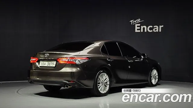 Toyota Camry 2019 thumb 2