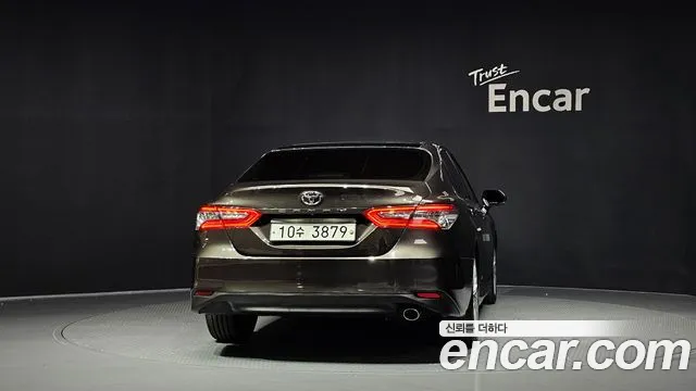 Toyota Camry 2019 thumb 4