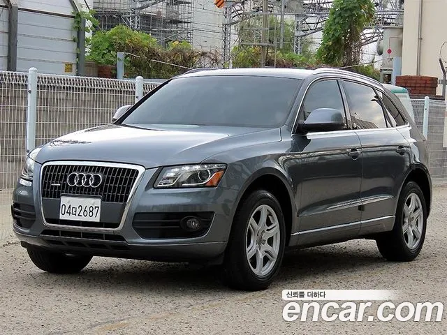 Audi Q5 2012 thumb 2