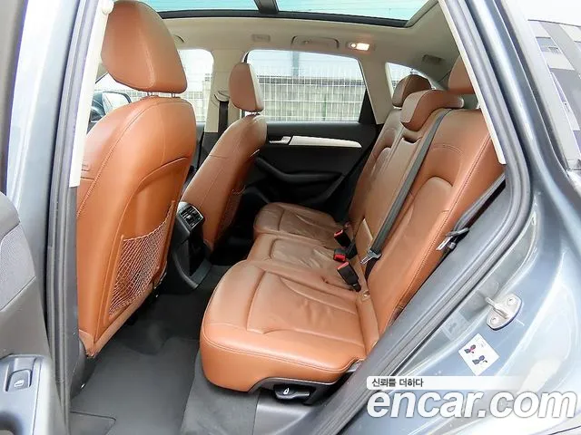 Audi Q5 2012 thumb 6