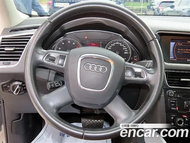 Audi Q5 2012 thumb 8