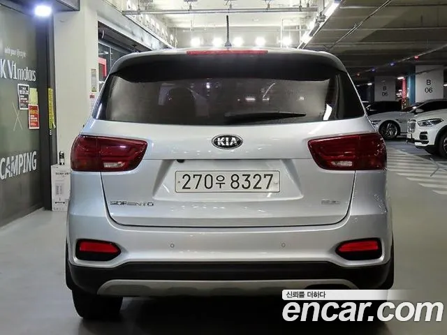Kia Sorento 2018 thumb 5