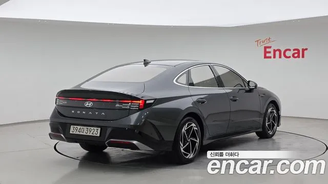 Hyundai Sonata 2025 thumb 2