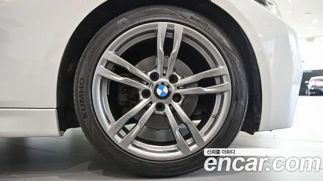 BMW 3-Series 2016 thumb 5