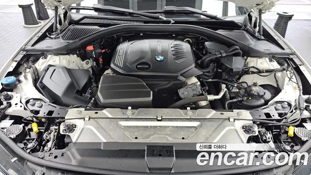 BMW 3-Series 2022 thumb 6