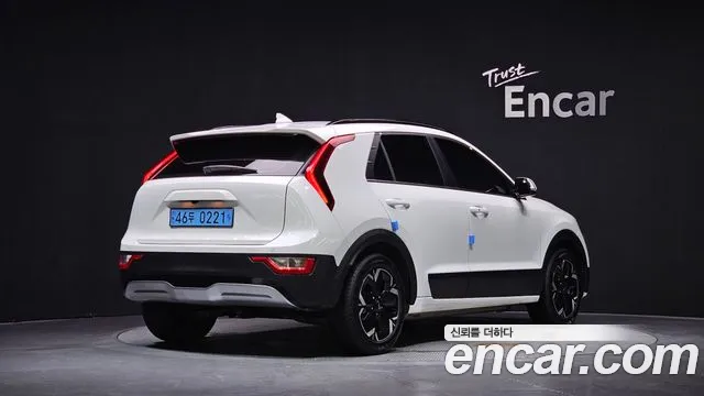 Kia Niro 2022 thumb 2