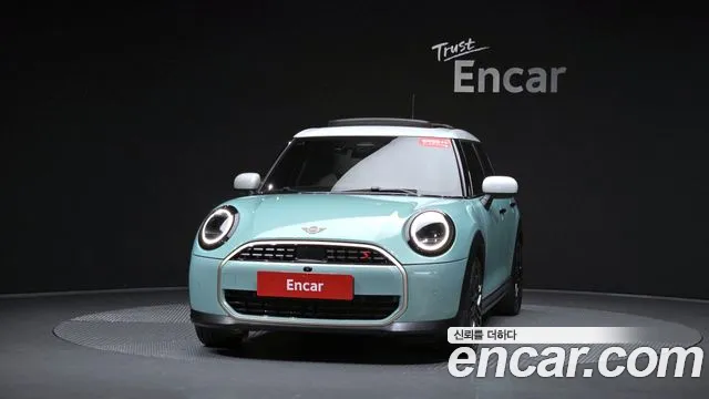 MINI Hatch 2024 thumb 2