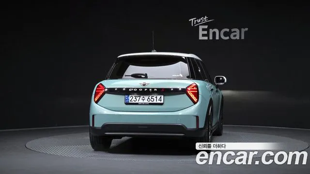MINI Hatch 2024 thumb 3