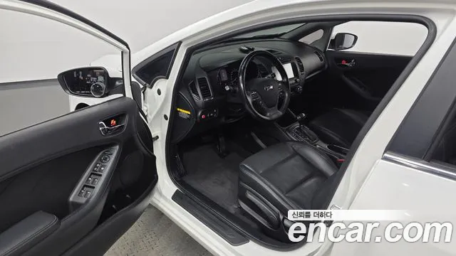 Kia K3 2015 thumb 10
