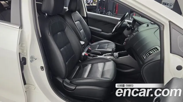Kia K3 2015 thumb 11