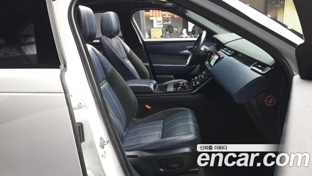 Land Rover Range Rover Velar 2017 thumb 10
