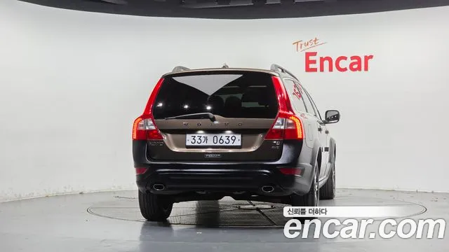 Volvo XC70 2012 thumb 4