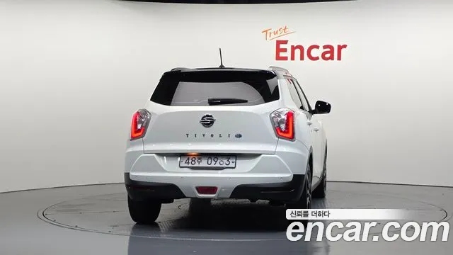 KG_Mobility_Ssangyong TIBOLI 2015 thumb 4
