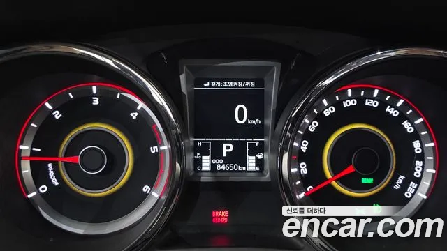 KG_Mobility_Ssangyong TIBOLI 2015 thumb 8