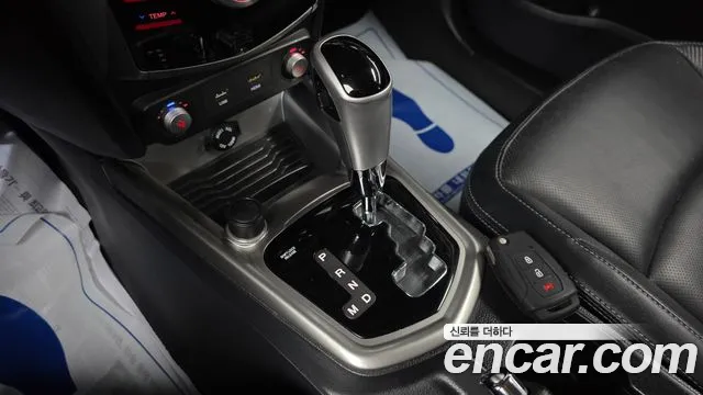 KG_Mobility_Ssangyong TIBOLI 2015 thumb 9