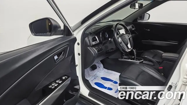 KG_Mobility_Ssangyong TIBOLI 2015 thumb 10