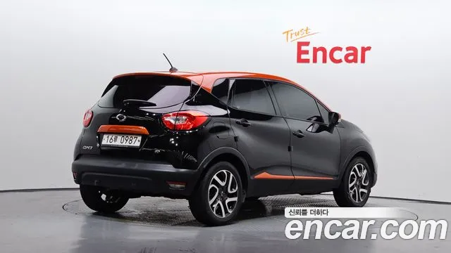 Renault-KoreaSamsung Captur 2015 thumb 2