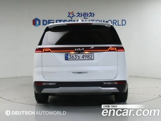 Kia Carnival 2021 thumb 4