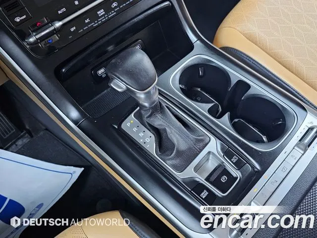 Kia Carnival 2021 thumb 9