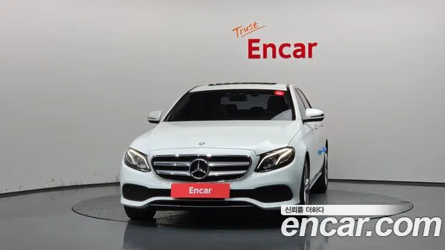 Mercedes-Benz E-Класс 2017 thumb 3