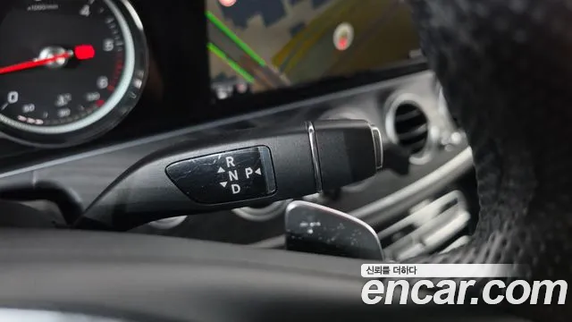 Mercedes-Benz E-Класс 2017 thumb 9