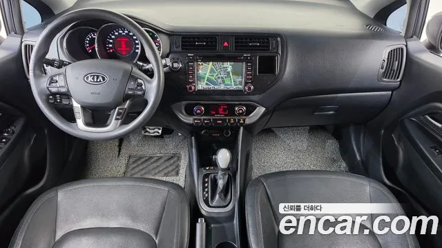 Kia Pride 2011 thumb 7