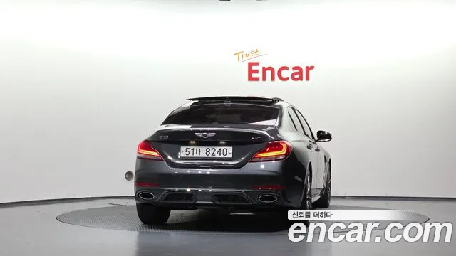 Genesis G70 2018 thumb 3