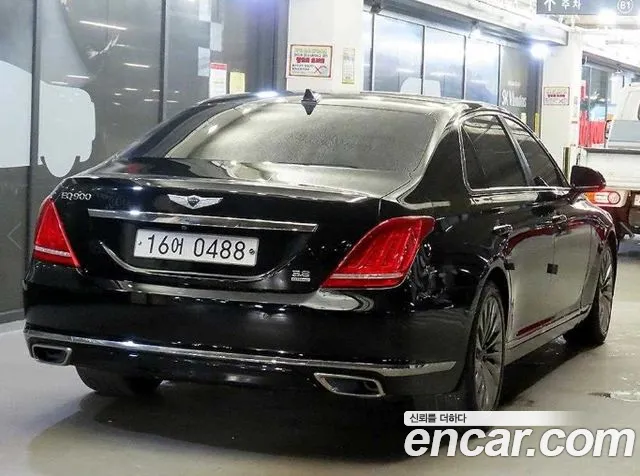 Genesis G90 2016 thumb 4