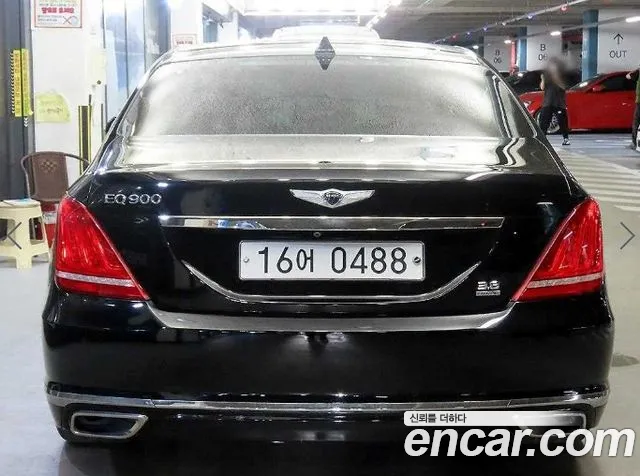 Genesis G90 2016 thumb 5