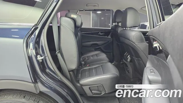 Kia Sorento 2018 thumb 10