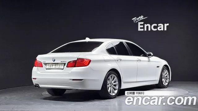 BMW 5-Series 2014 thumb 2