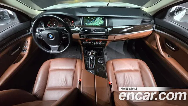 BMW 5-Series 2014 thumb 7
