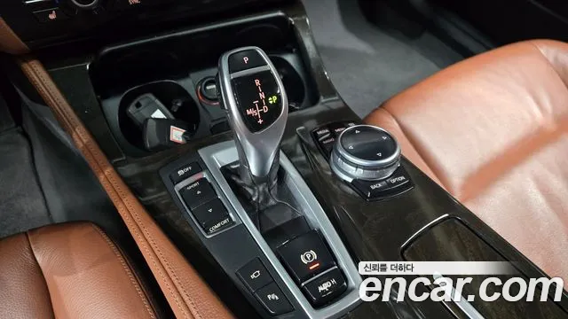 BMW 5-Series 2014 thumb 9