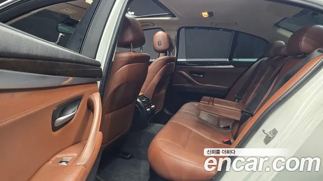 BMW 5-Series 2014 thumb 12