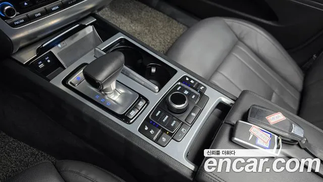 Genesis G80 2016 thumb 8