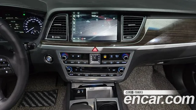 Genesis G80 2016 thumb 12