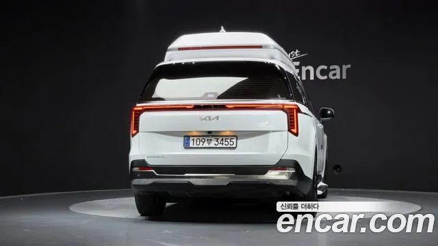 Kia Carnival 2024 thumb 4