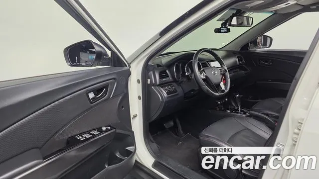 KG_Mobility_Ssangyong TIBOLI 2017 thumb 10