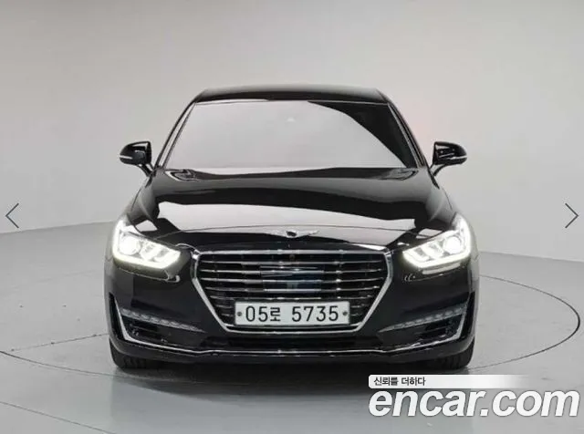 Genesis G90 2017 thumb 2