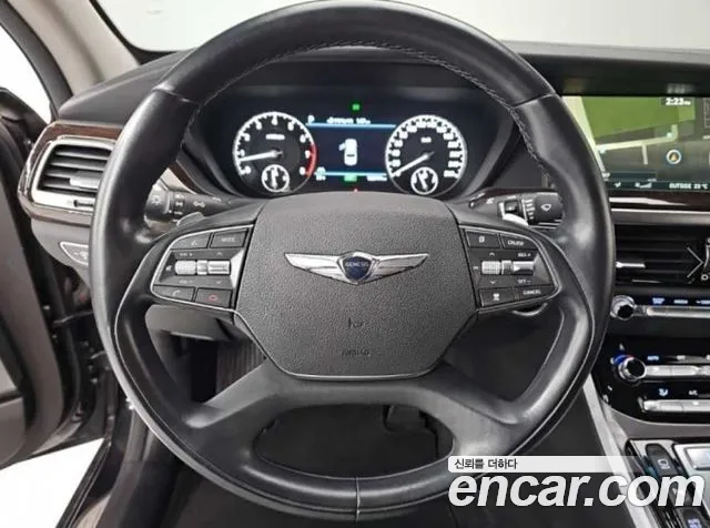 Genesis G90 2017 thumb 7